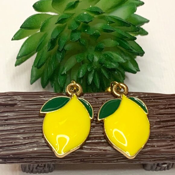 Lemon Earring, Funny Food Earring, Gift Idea, Silly Earring, Cute Earring, Fruit - Picture 1 of 4